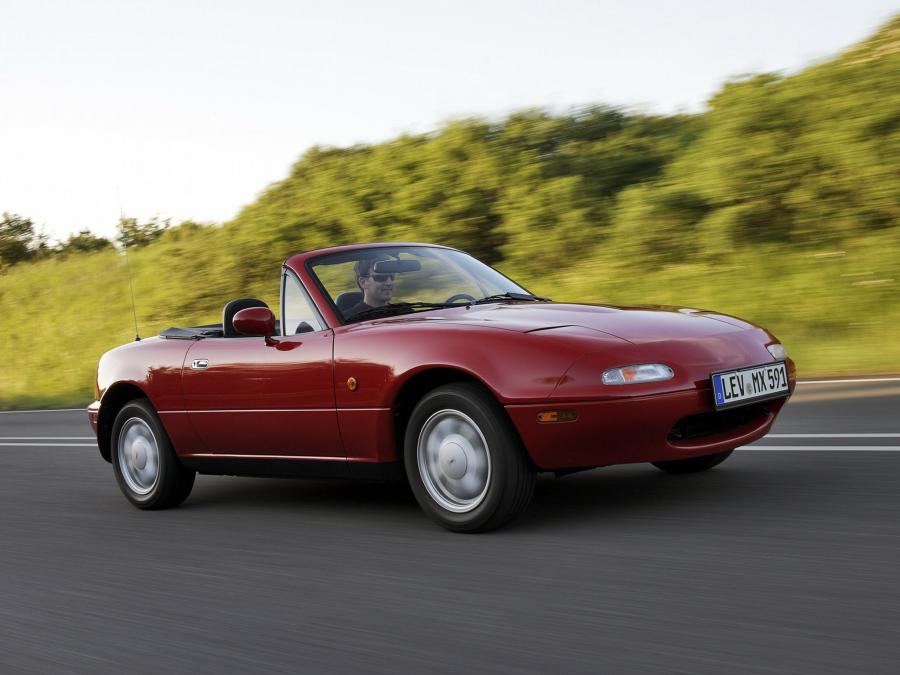  Mazda MX-5 (NA) 1989 года  (фото 16 из 30)